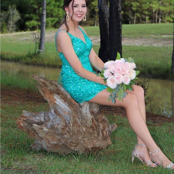 home coming dress! - Picture 3 of 4